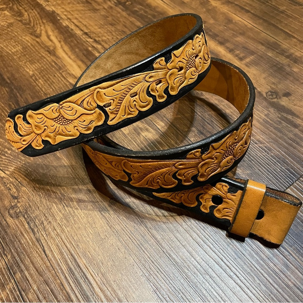 JUSTIN Western Hand Tooled Leather Belt